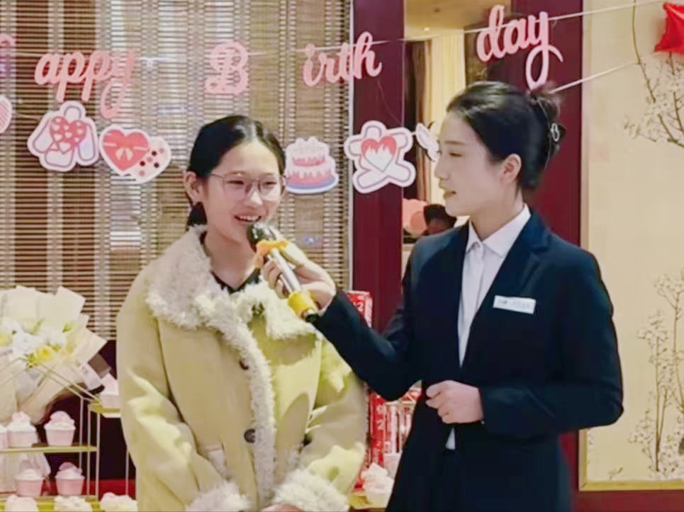 人生第一次，主持夢(mèng)的初次綻放