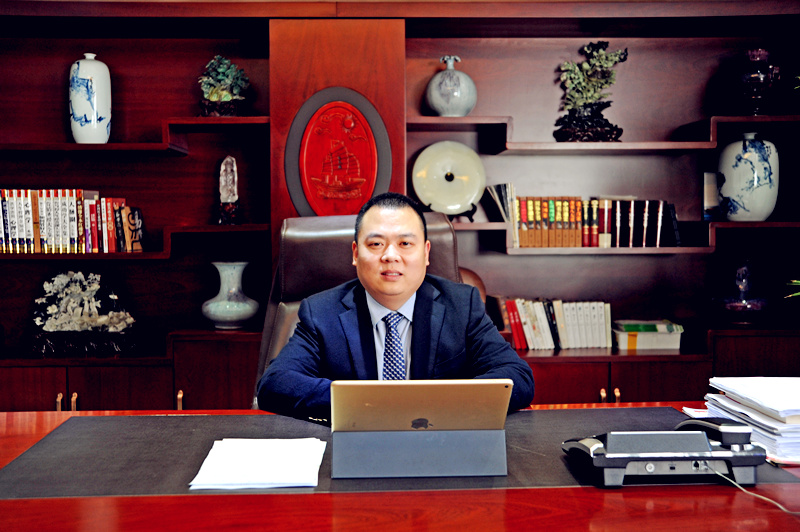 新時(shí)代，我們堅(jiān)定前行